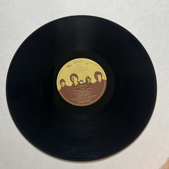 The Beatles - Love songs - double LP vintage vinyl record condition is G+ - Picture 7 of 10